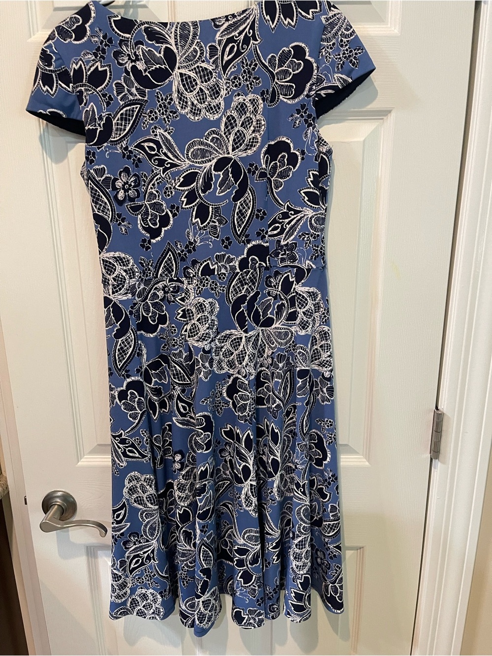 Studio One Navy, Blue, and White Floral Midi Dress Small with Stretch - Picture 9 of 16